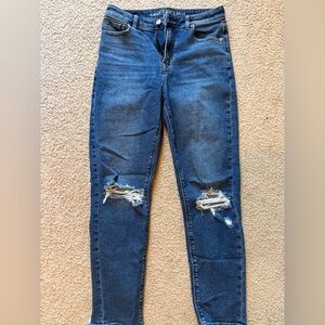 American Eagle Outfitters Mom Jean Size 4